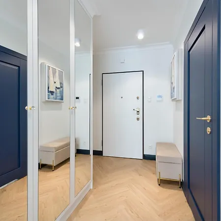 Apartment Dr - Sail