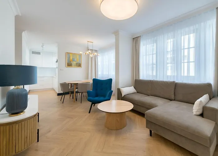 Apartment Dr - Sail *