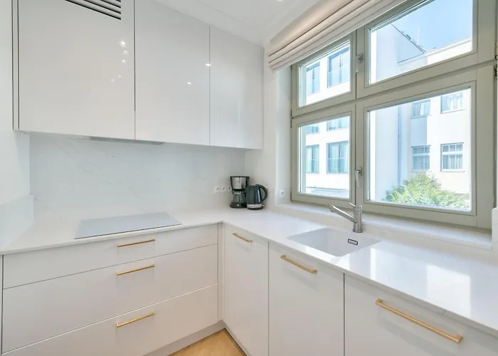 Apartment Dr - Sail *